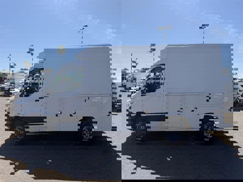 Used 2023 Mercedes-Benz Sprinter 3500 image 4