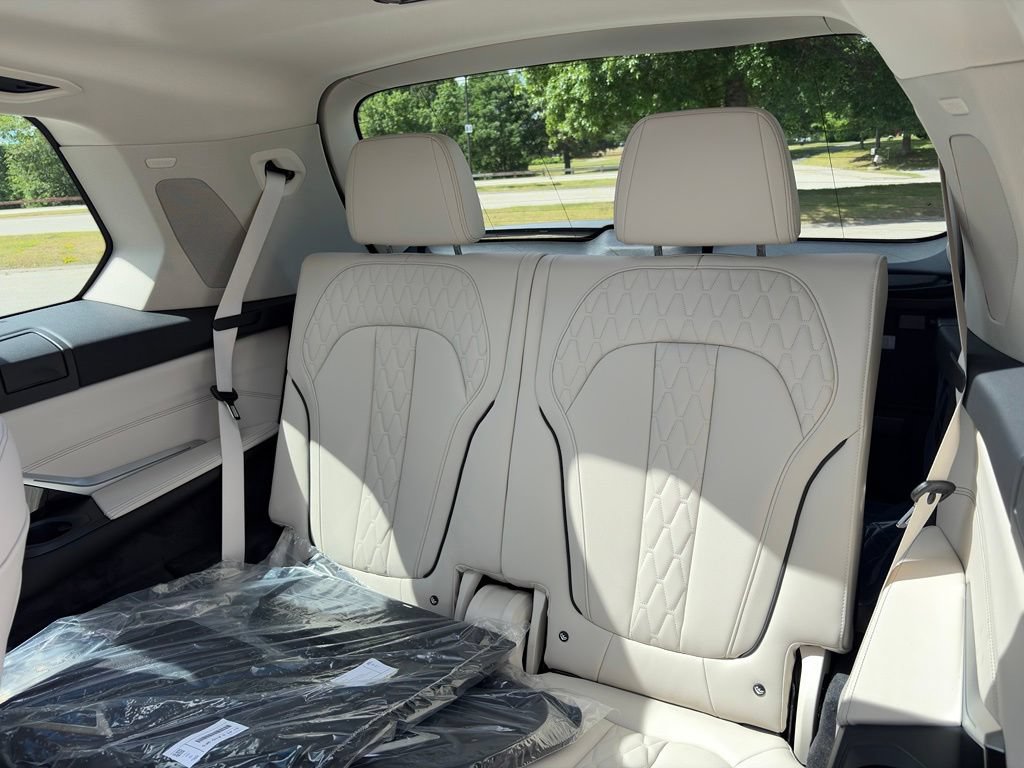 New 2027 BMW X7 xDrive40i AWD/4WD image 21