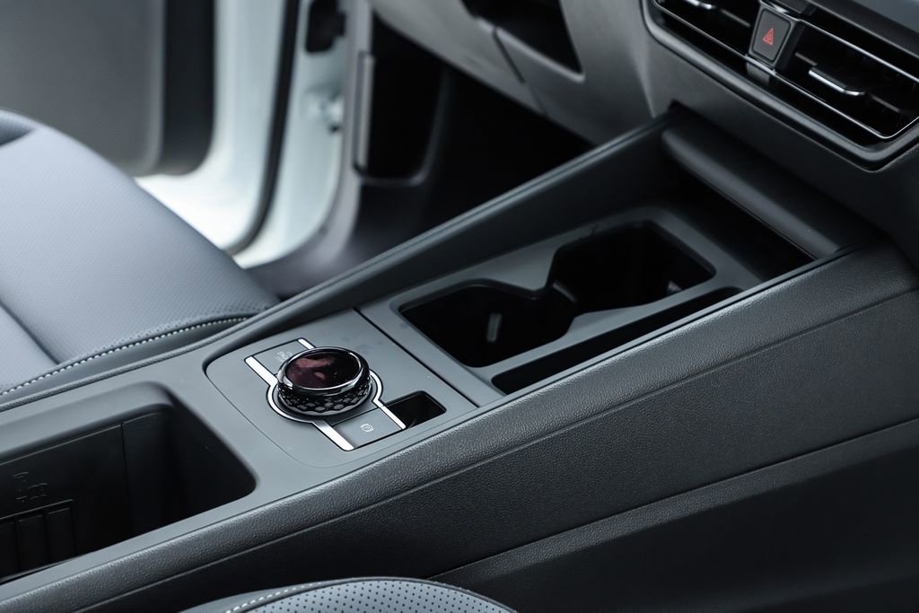 New 2026 Volkswagen Tiguan SE image 73