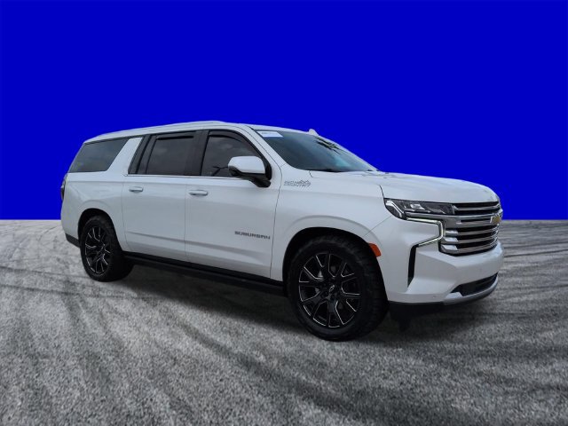 Used 2024 Chevrolet Suburban High Country AWD/4WD image 2