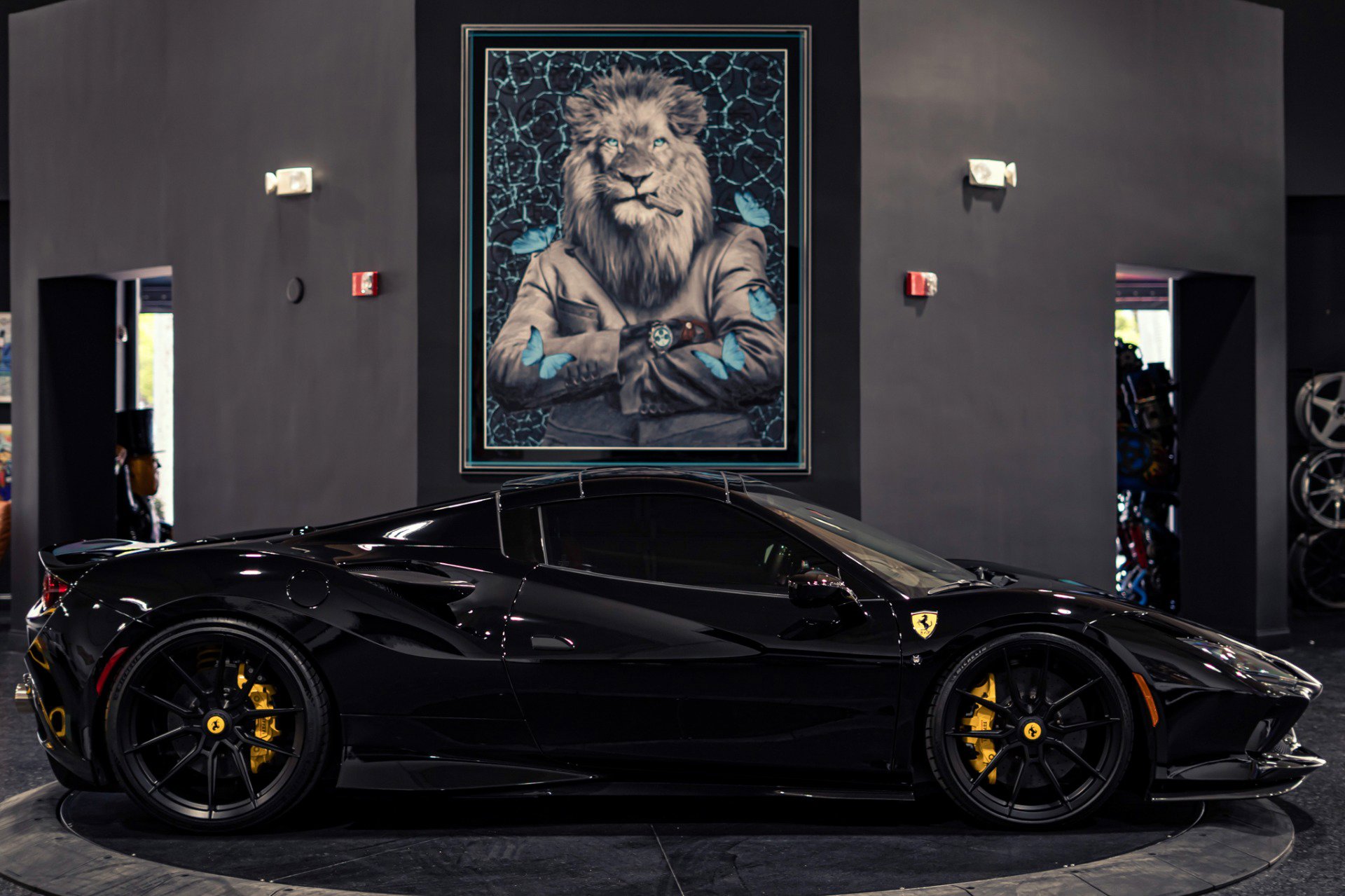 Used 2023 Ferrari F8 Tributo RWD image 9