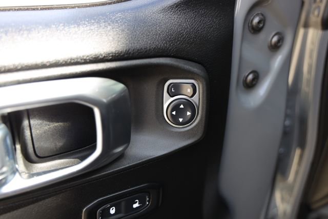 Used 2021 Jeep Gladiator Sport image 25