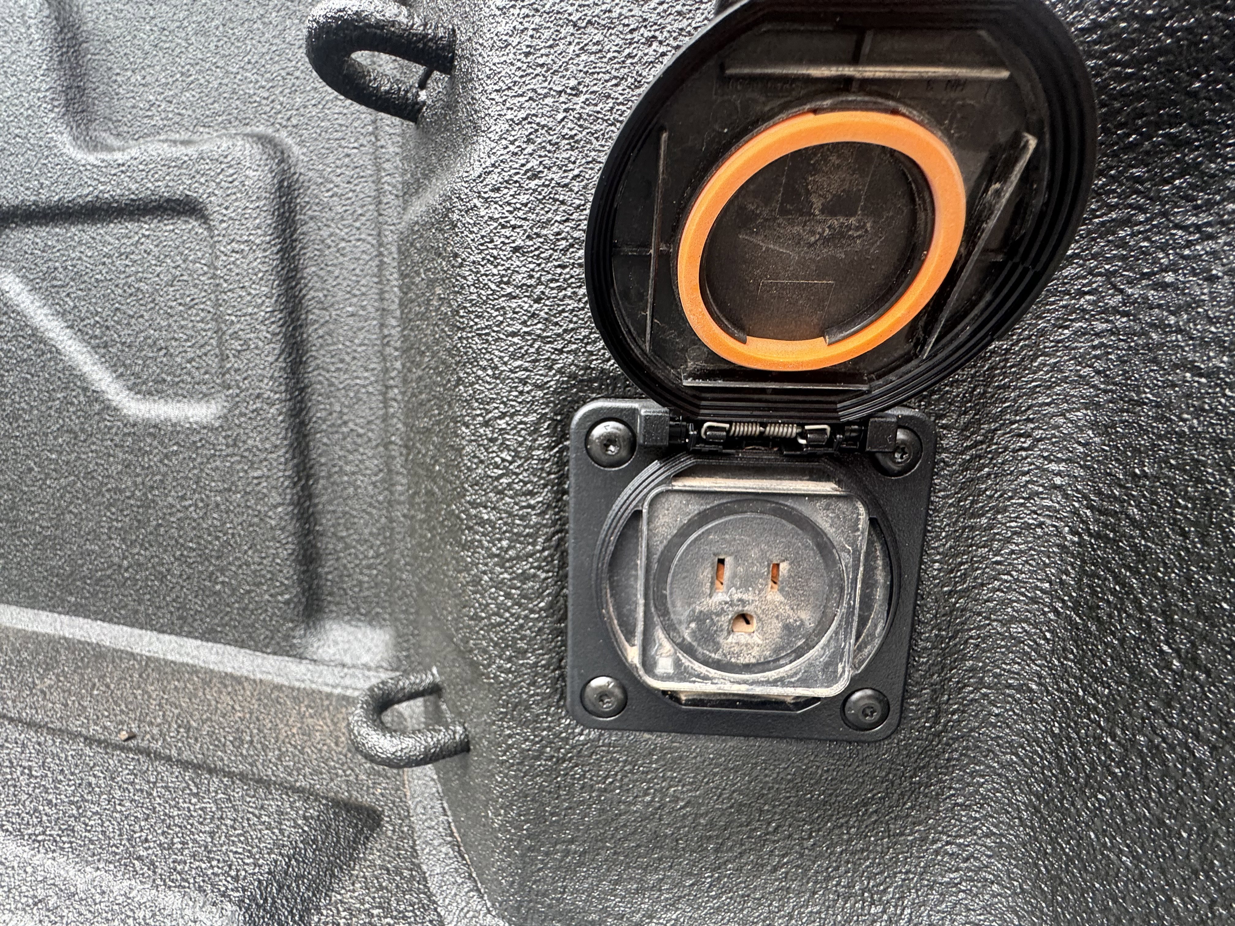 Used 2025 Chevrolet Silverado 2500 Custom w/ Custom Convenience Package image 8