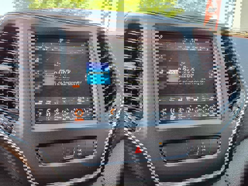 Used 2022 Jeep Cherokee Trailhawk w/ Comfort/Convenience Group image 15