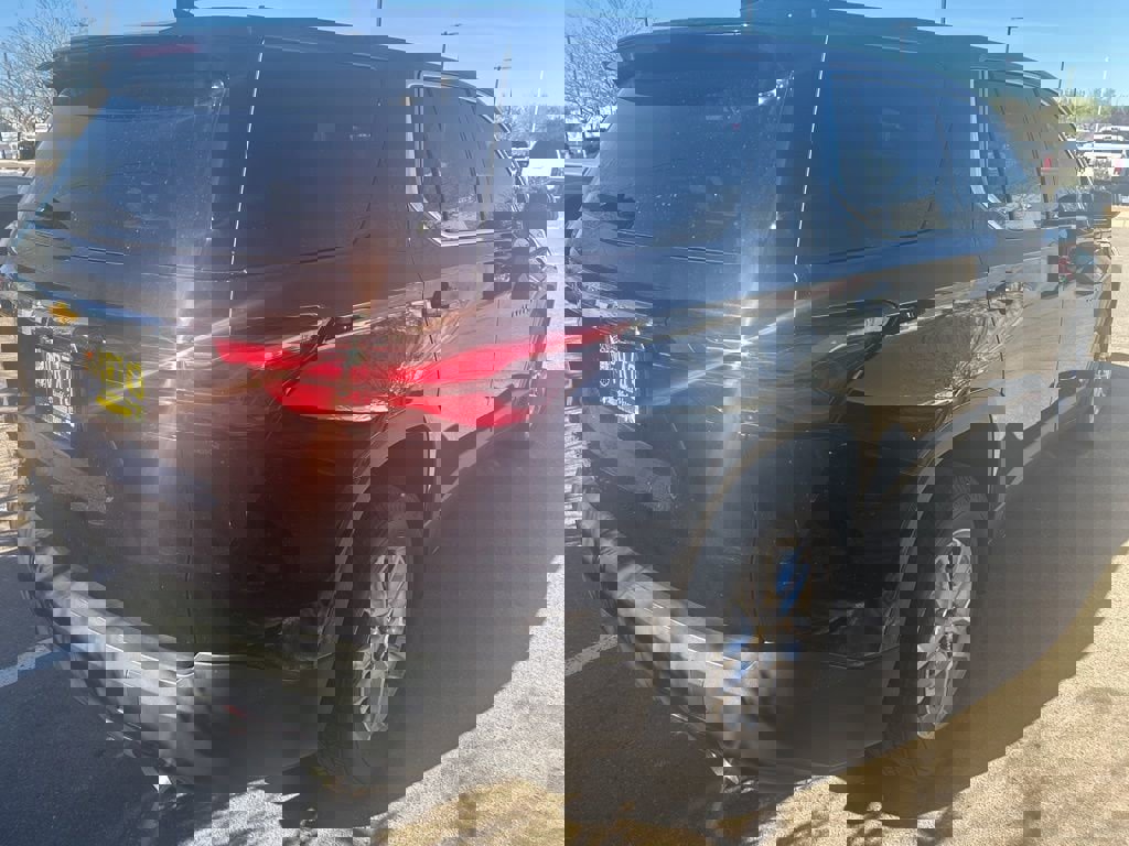 Certified 2022 Chevrolet Traverse LS image 5