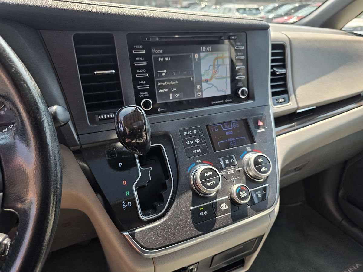 Used 2019 Toyota Sienna XLE w/ XLE Navigation Package FWD image 38
