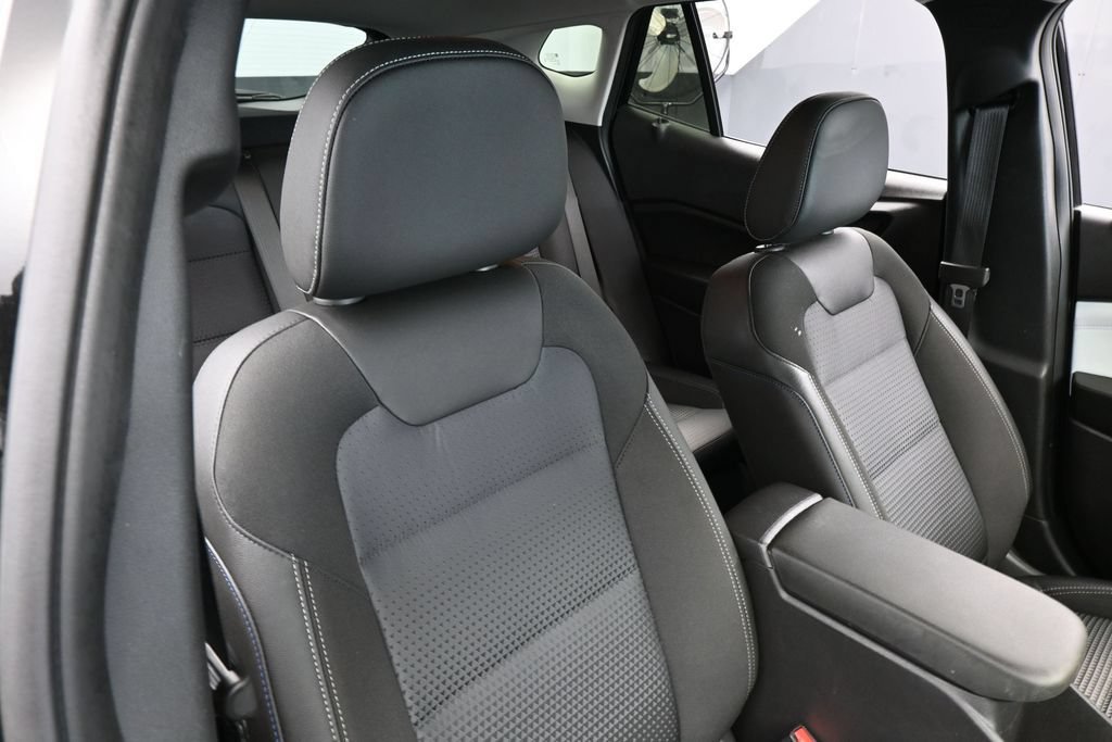 Used 2026 Chevrolet Trax LT FWD image 38