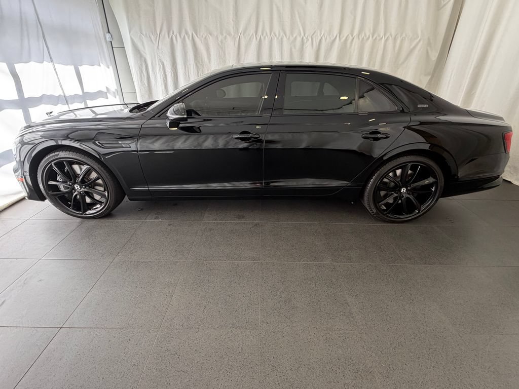 Used 2024 Bentley Flying Spur V8 AWD/4WD video 2