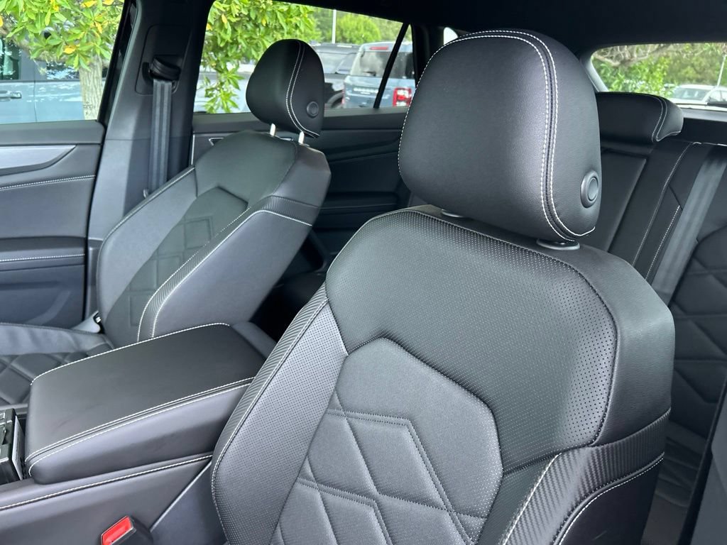 New 2026 Volkswagen Atlas Cross Sport SE FWD image 20