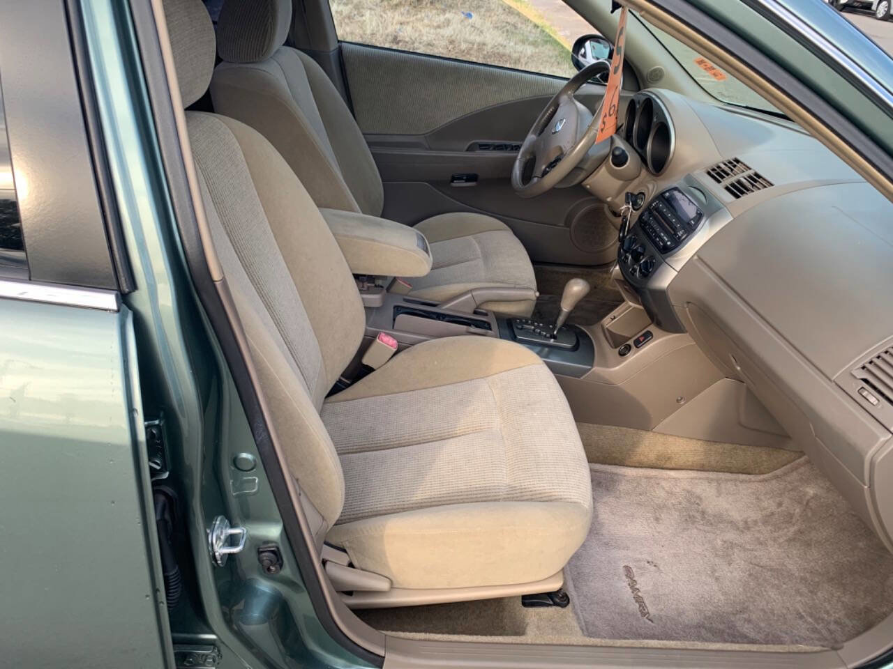 Used 2003 Nissan Altima 3.5 SE FWD image 11