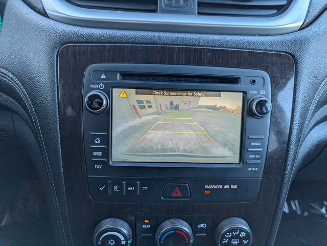 Used 2015 Chevrolet Traverse LT w/ Style and Technology Package image 19