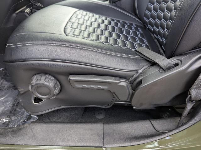 Used 2021 Jeep Gladiator Sport image 19