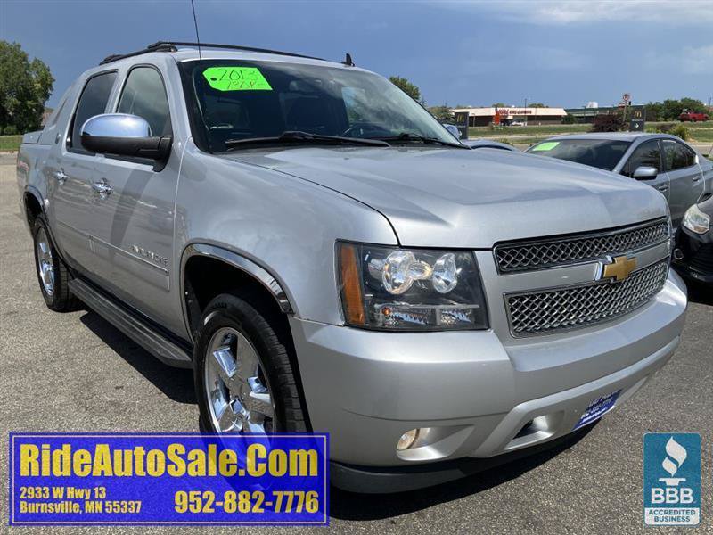 Used 2013 Chevrolet Avalanche LTZ AWD/4WD image 3