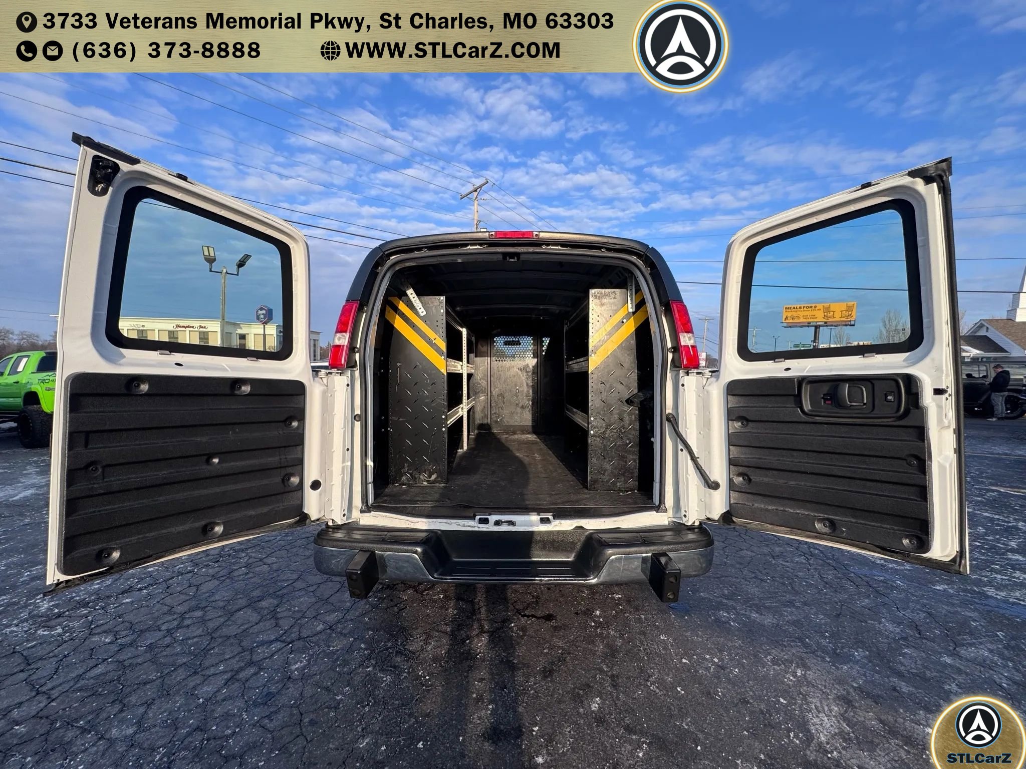 Used 2021 GMC Savana 2500 w/ Driver Convenience Package image 10