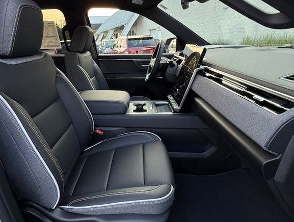 New 2026 GMC Sierra EV Elevation image 18