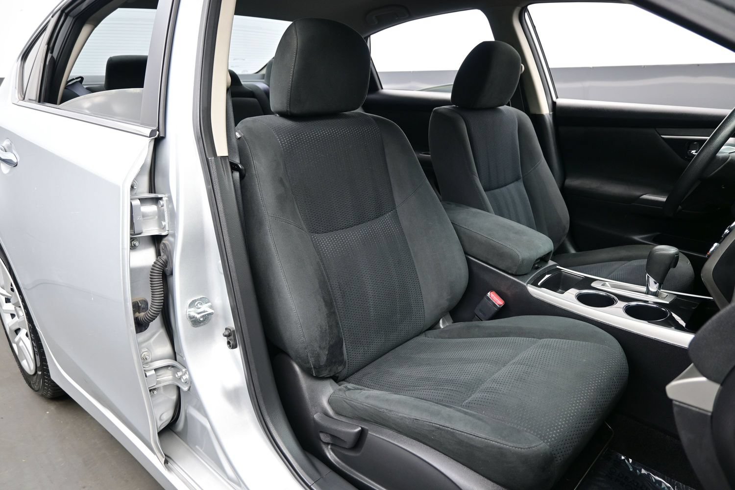 Used 2014 Nissan Altima 2.5 S w/ Display Audio Package FWD image 14
