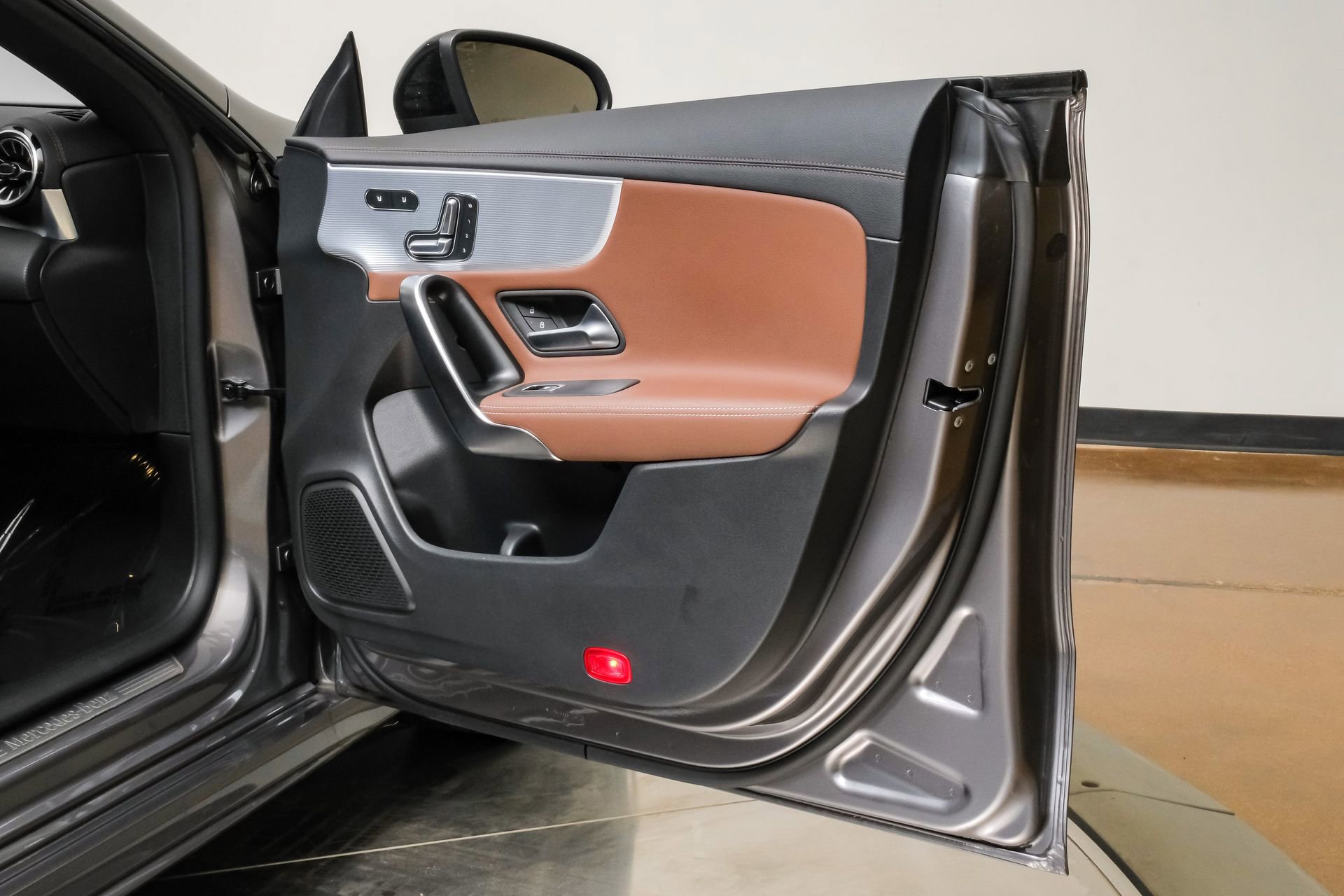 Used 2023 Mercedes-Benz CLA 250 image 52