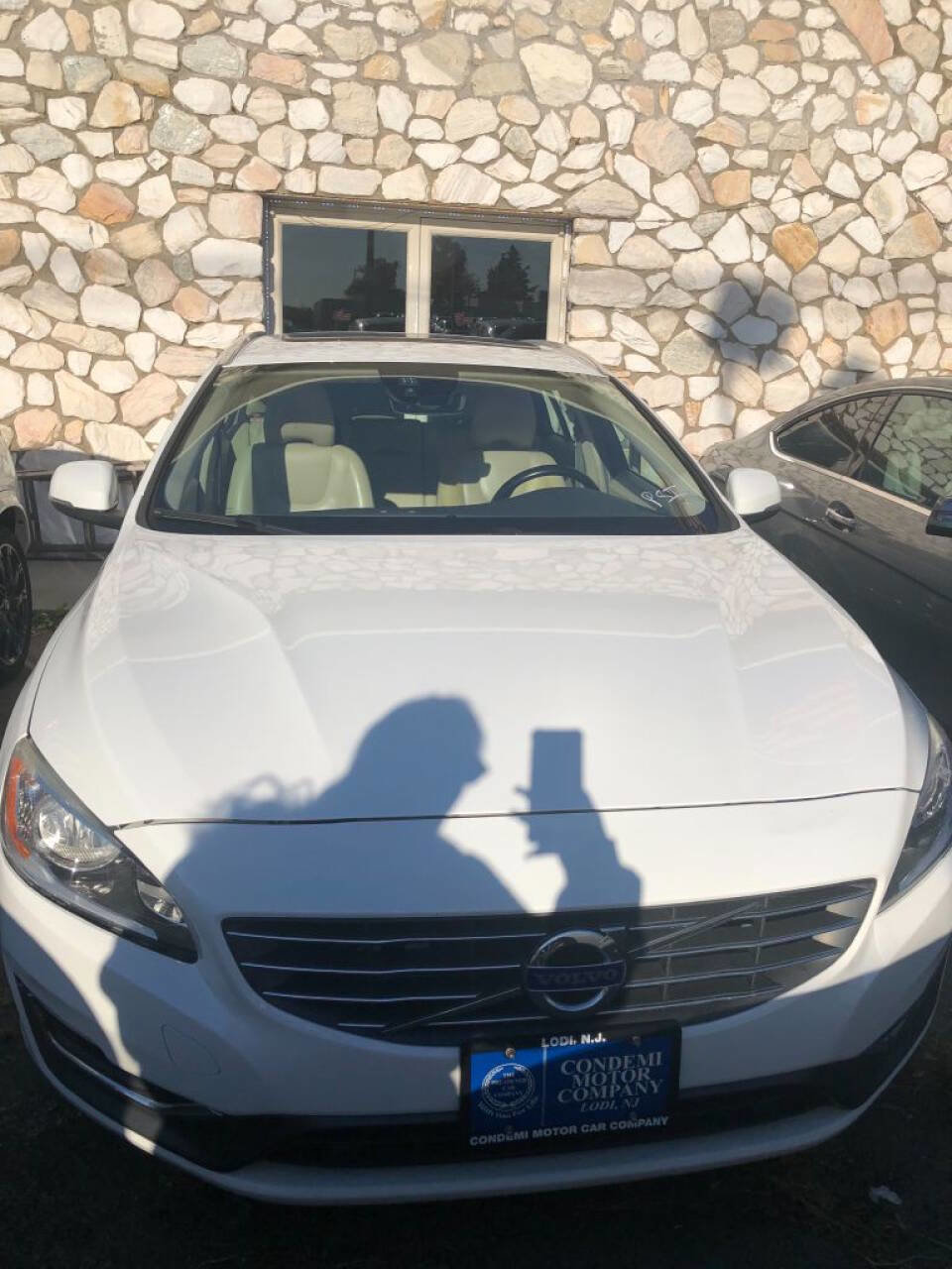 Used 2015 Volvo V60 T5 Premier image 1