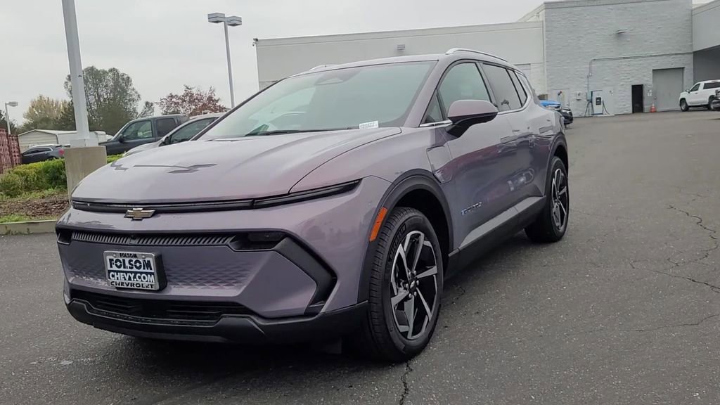 New 2026 Chevrolet Equinox EV LT image 4