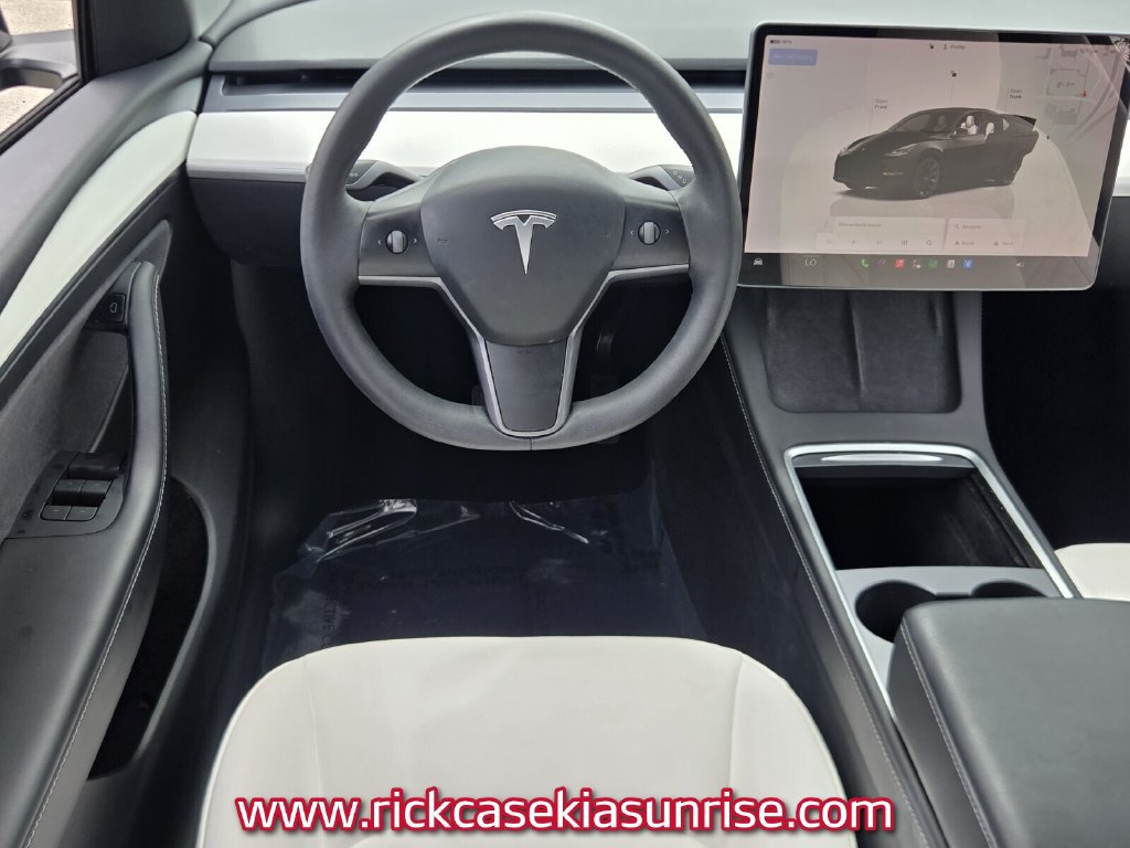 Used 2022 Tesla Model Y Long Range AWD/4WD image 13