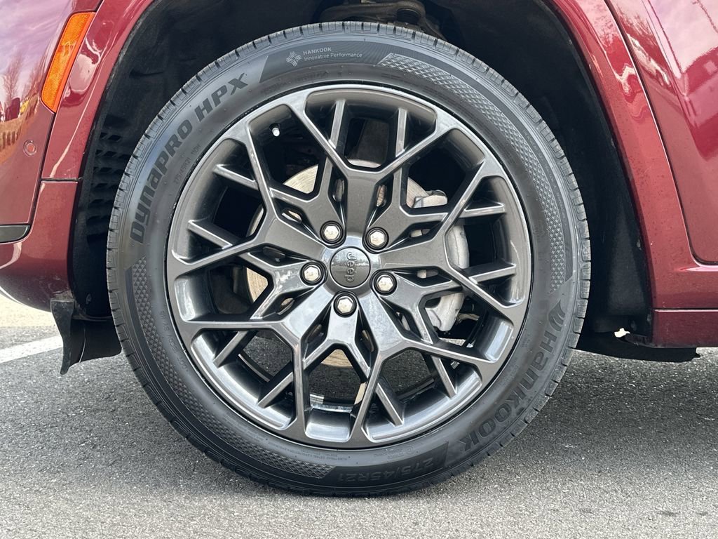 Certified 2024 Jeep Grand Cherokee L Summit w/ Advanced Protech Group IV AWD/4WD image 17