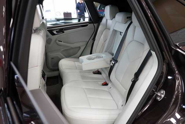 Used 2020 Porsche Macan S image 53