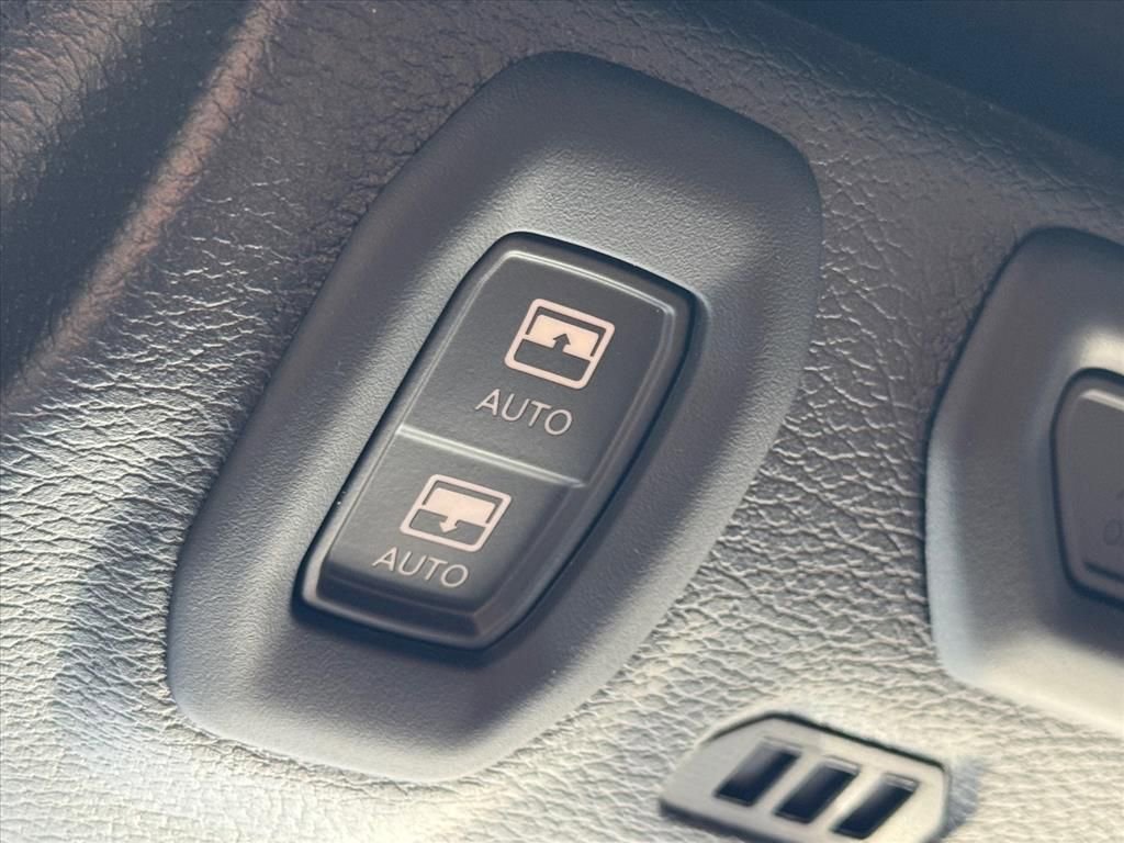 Used 2021 Jeep Wrangler Unlimited Sahara image 24