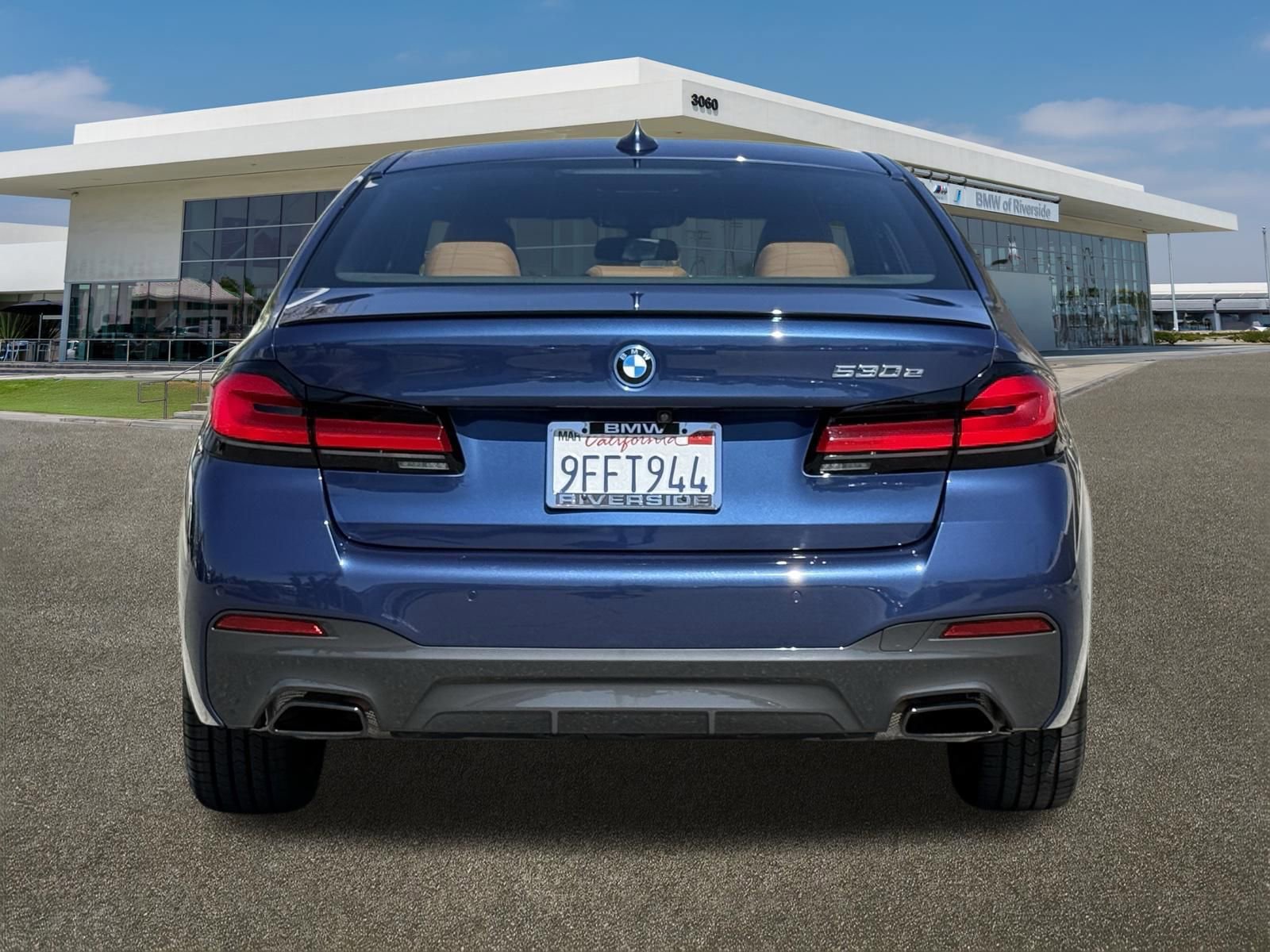 Used 2023 BMW 530e 530e iPerformance w/ M Sport Package image 9