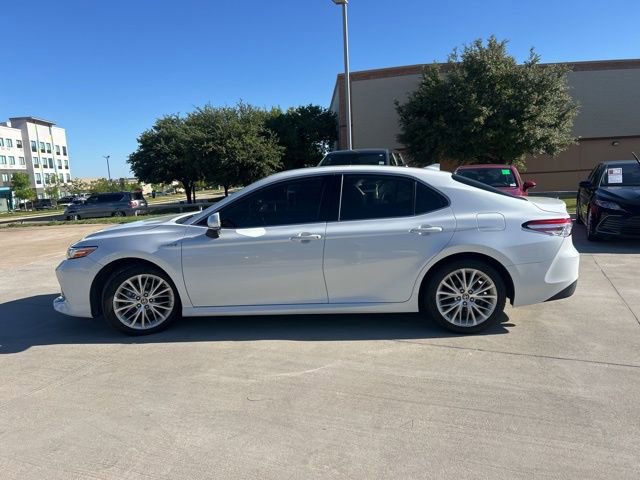 Used 2020 Toyota Camry XLE image 6