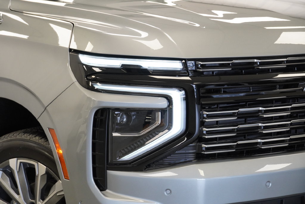 New 2026 Chevrolet Suburban High Country w/ Sun And Tow Package AWD/4WD image 33