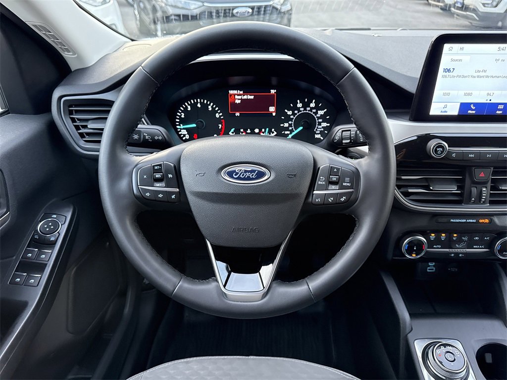 Used 2022 Ford Escape SE w/ SE Sport Appearance Package image 15