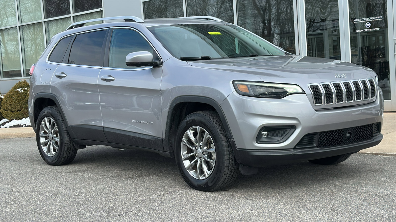 Used 2021 Jeep Cherokee Latitude Lux image 2