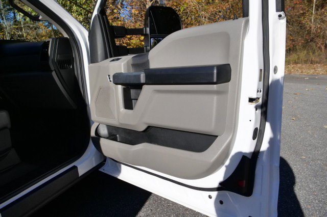 Used 2017 Ford F350 XL w/ Power Equipment Group image 38