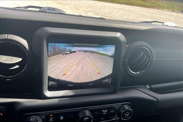 Used 2021 Jeep Wrangler Unlimited Sahara image 21