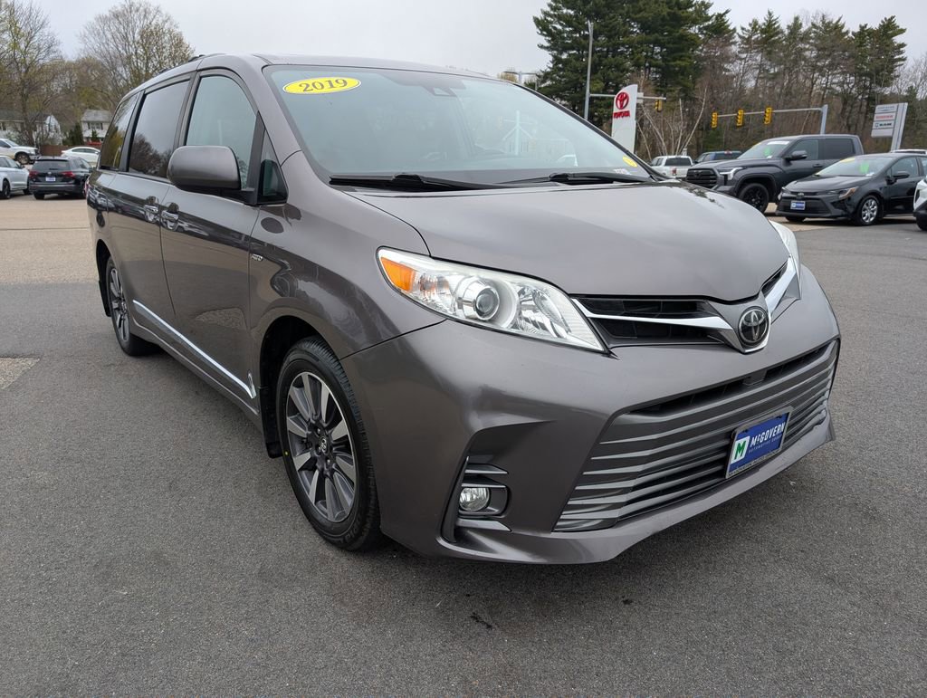 Used 2019 Toyota Sienna XLE w/ XLE Navigation Package AWD/4WD image 7