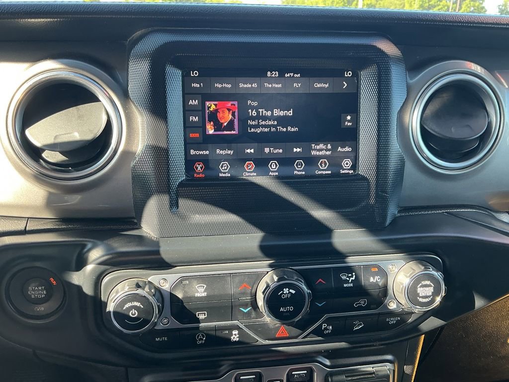 Used 2018 Jeep Wrangler Unlimited Sahara AWD/4WD image 27