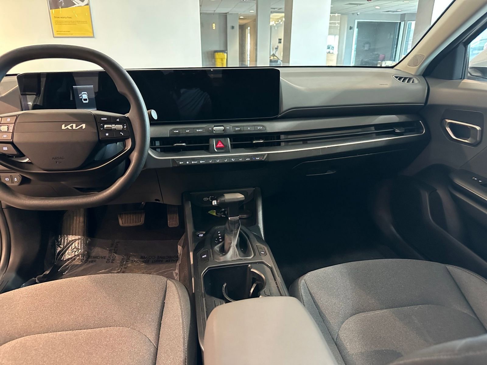 Used 2025 Kia K4 LXS image 34