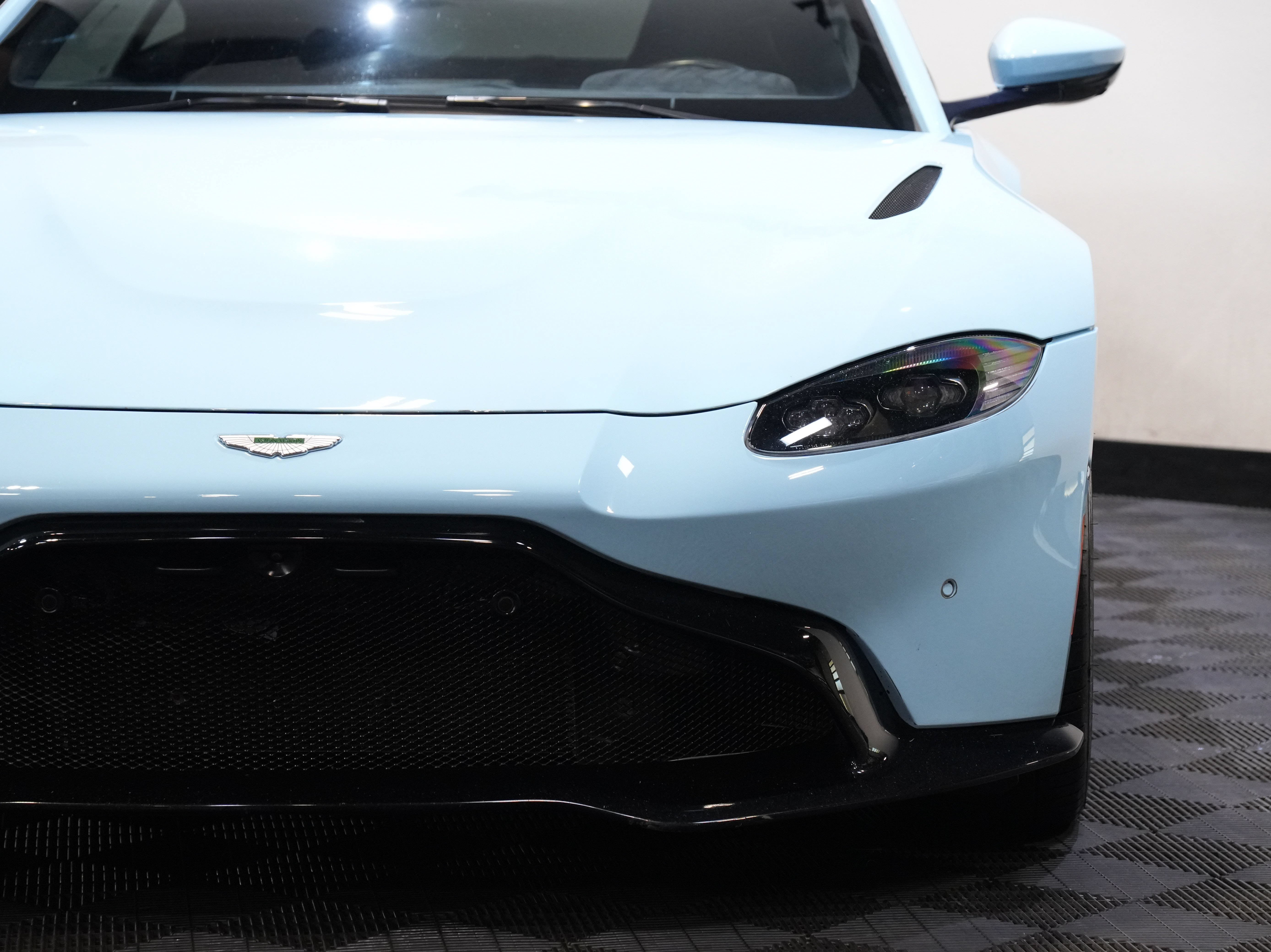 Used 2020 Aston Martin V8 Vantage Coupe RWD image 10