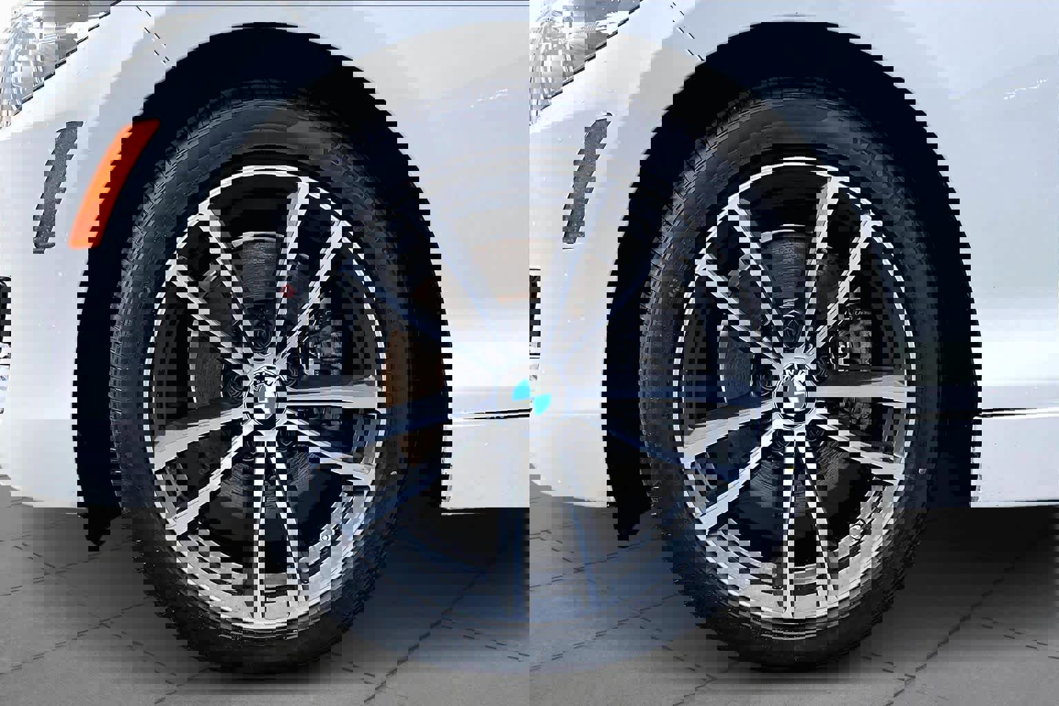 Used 2018 BMW 230i Convertible image 10