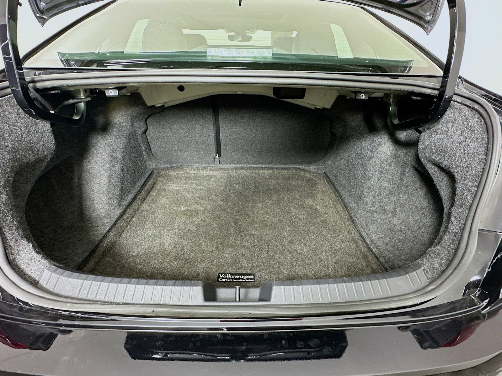 Used 2024 Volkswagen Jetta SE FWD image 26