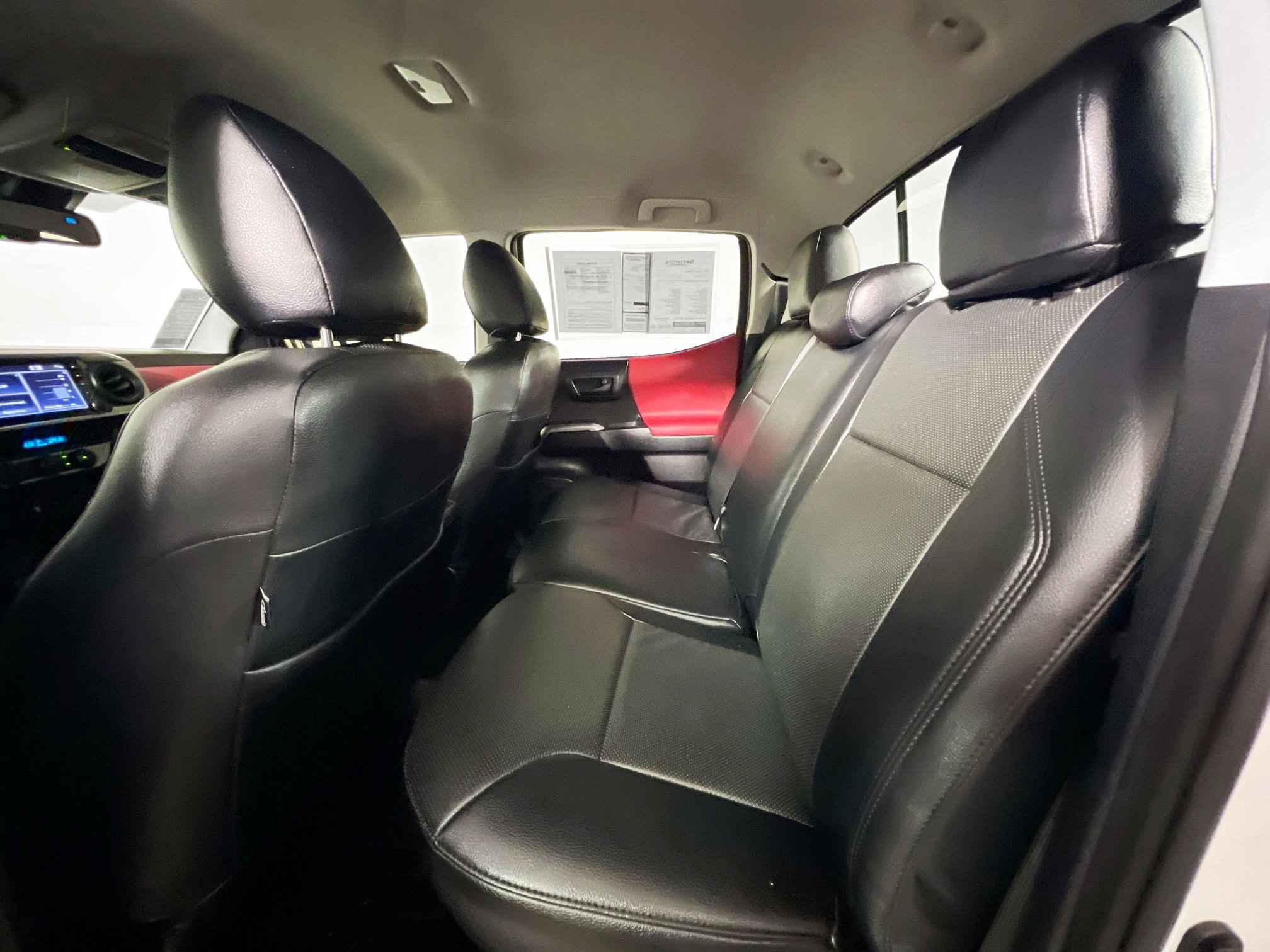 Used 2021 Toyota Tacoma SR5 AWD/4WD image 28