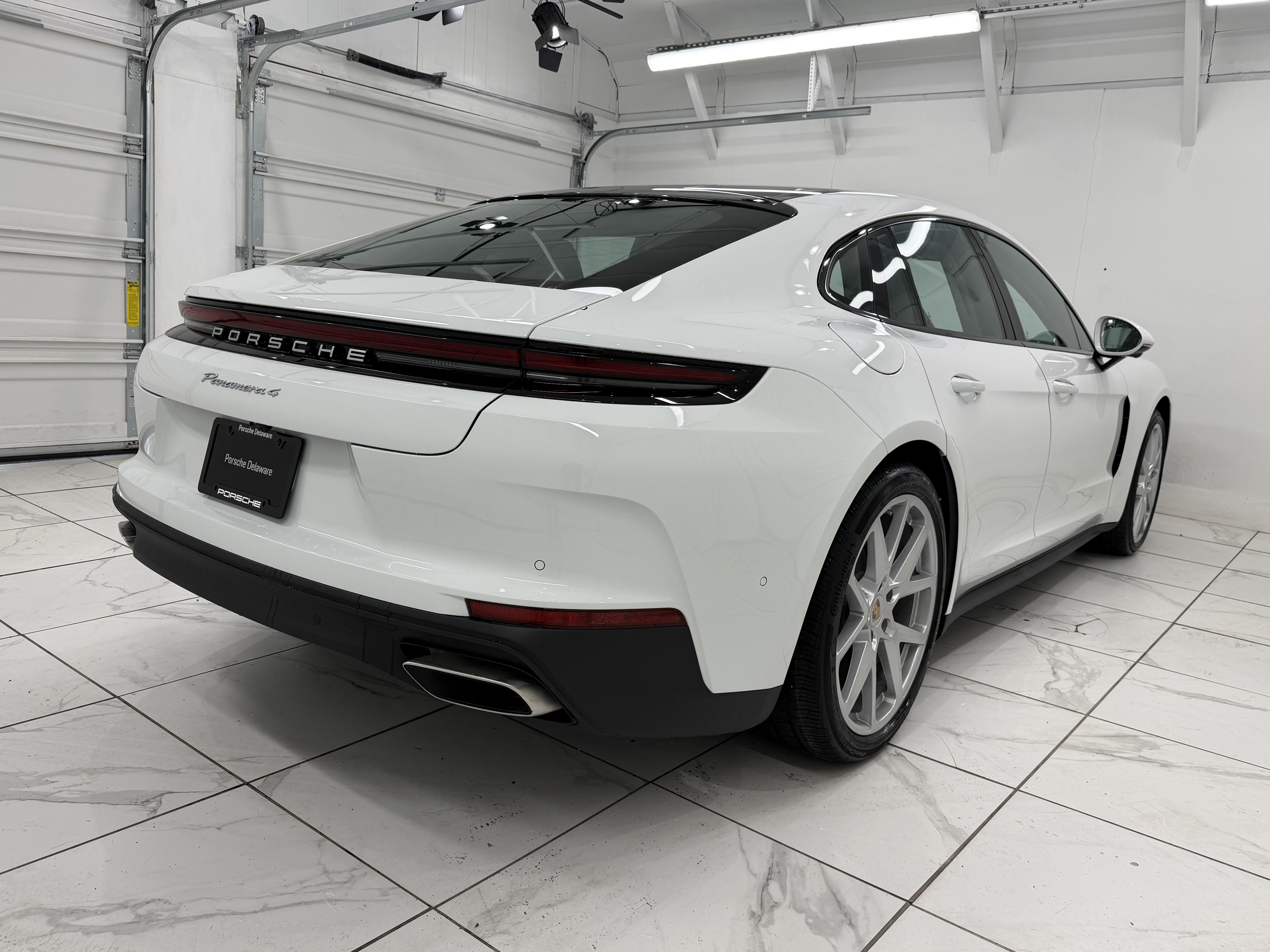 New 2026 Porsche Panamera image 12