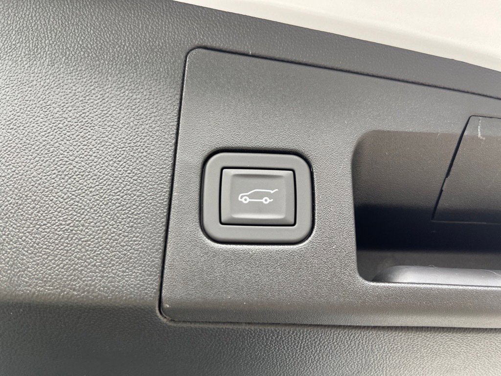 New 2025 Cadillac XT5 Sportv w/ LPO, Floor Liner Package image 10