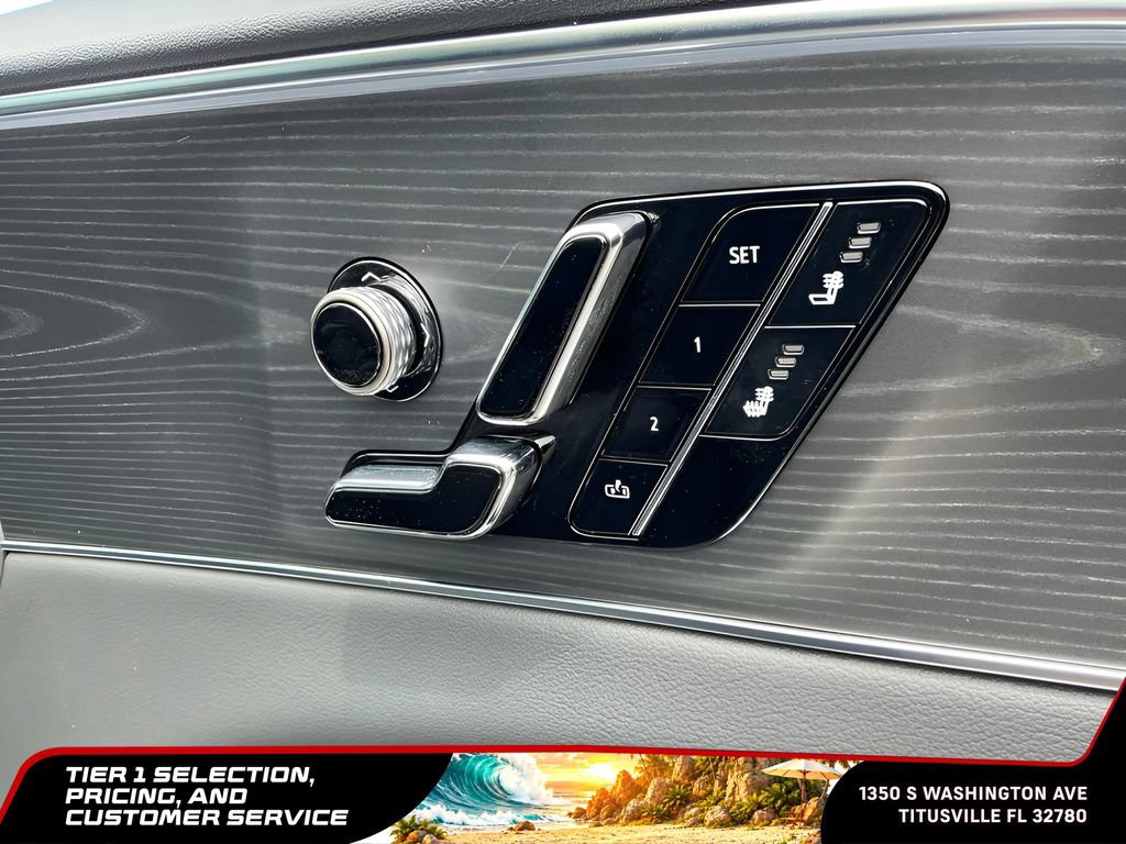 Used 2025 Cadillac Lyriq Luxury RWD image 16