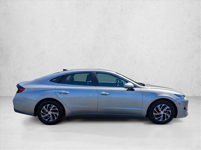 Used 2020 Hyundai Sonata Blue w/ Winter Weather Package FWD image 4