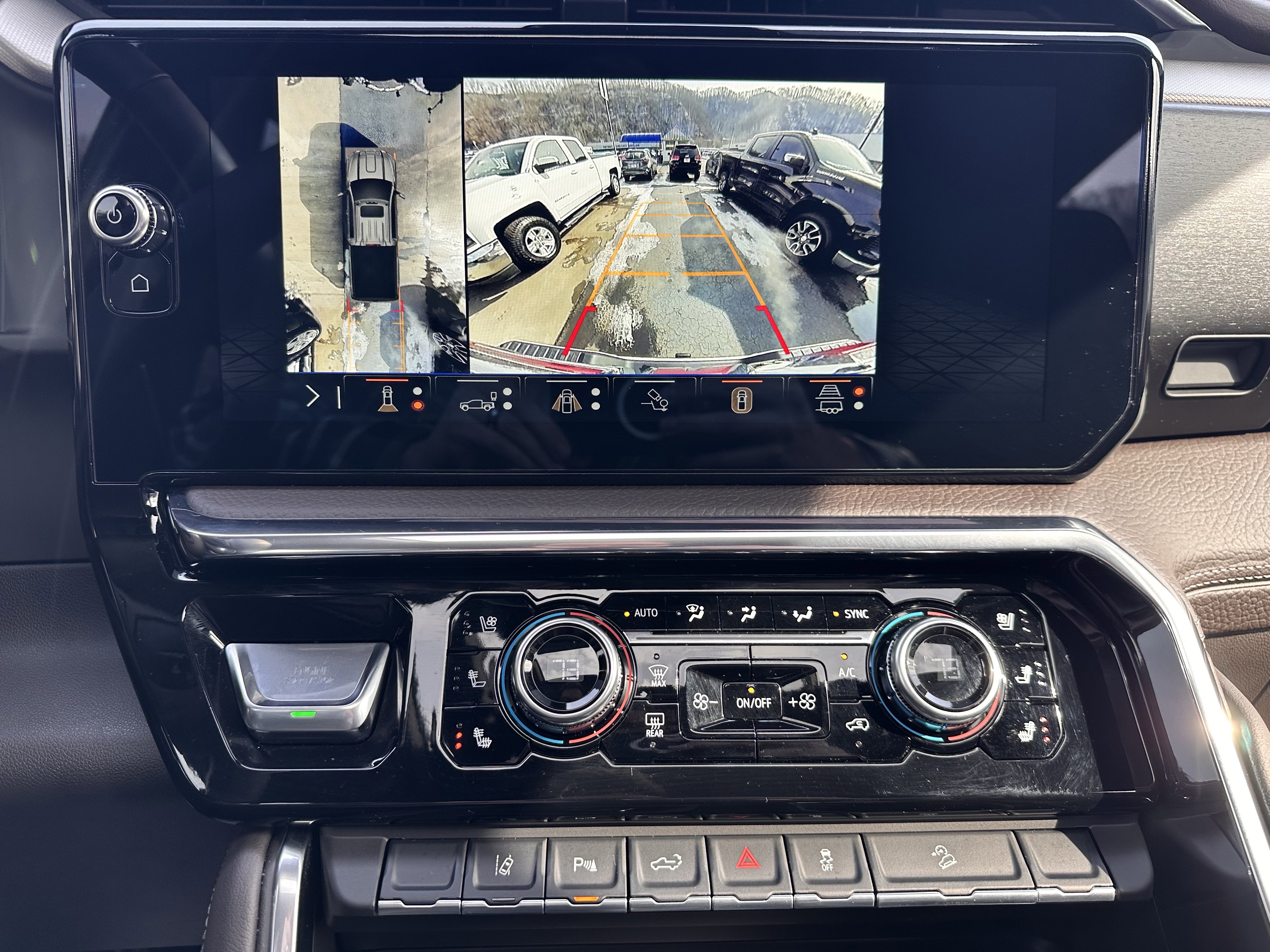 Used 2025 GMC Sierra 2500 Denali w/ Denali Reserve Package image 16