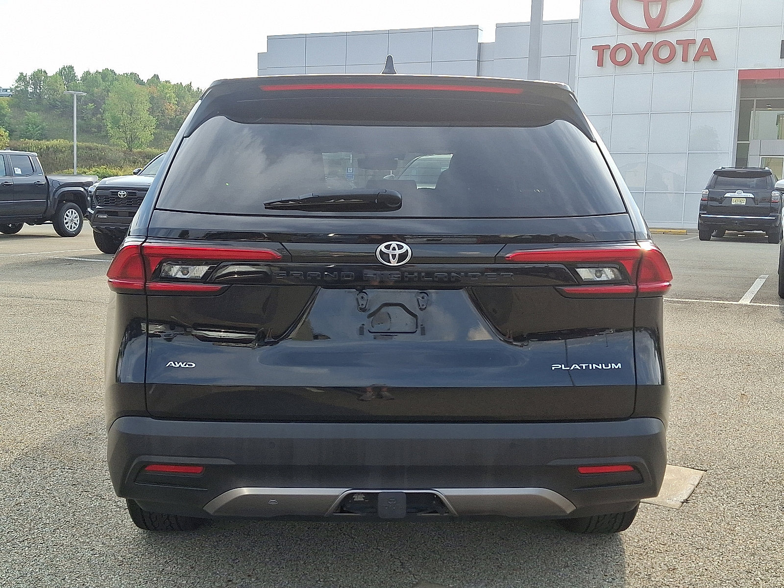 Used 2024 Toyota Grand Highlander AWD image 5