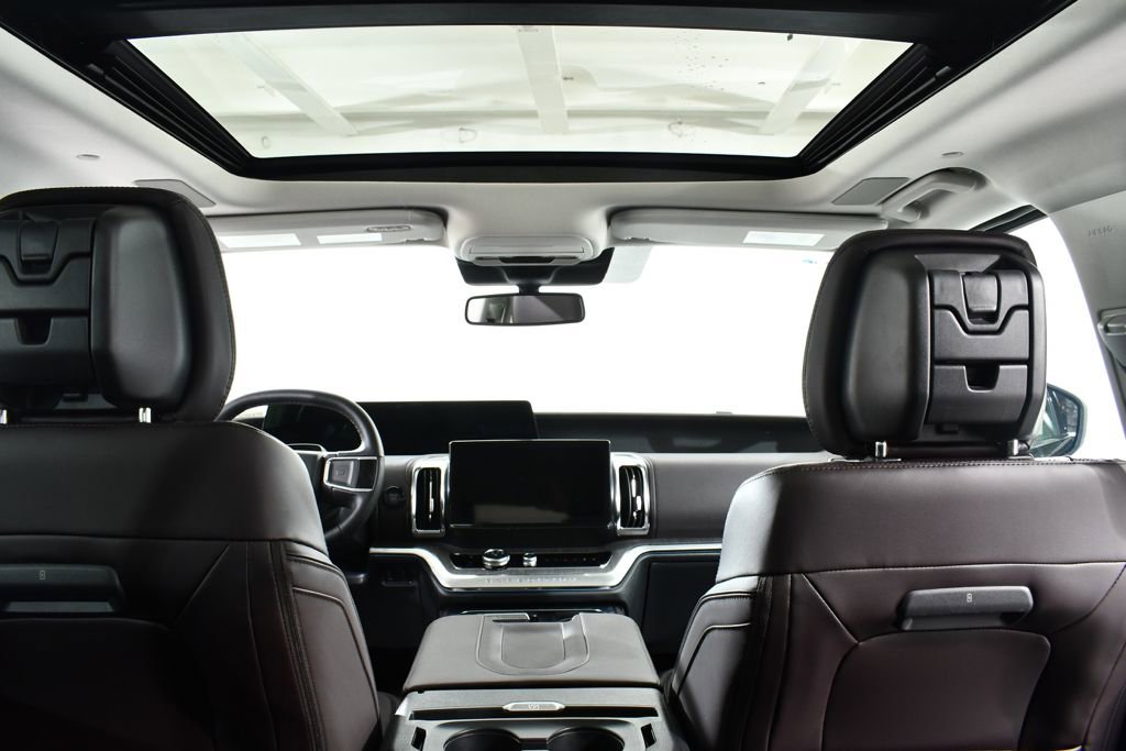 New 2026 Ford Expedition Max Platinum w/ Platinum Ultimate Package image 17