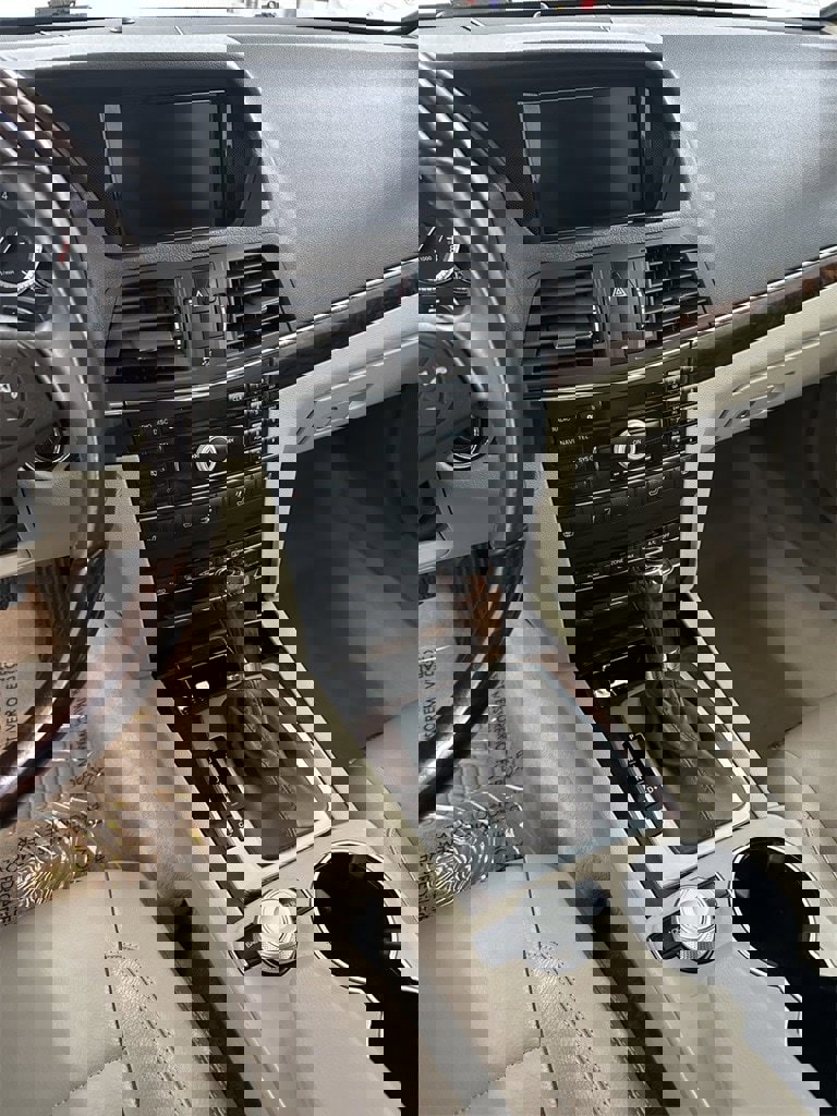 Used 2011 Mercedes-Benz E 350 Cabriolet image 16