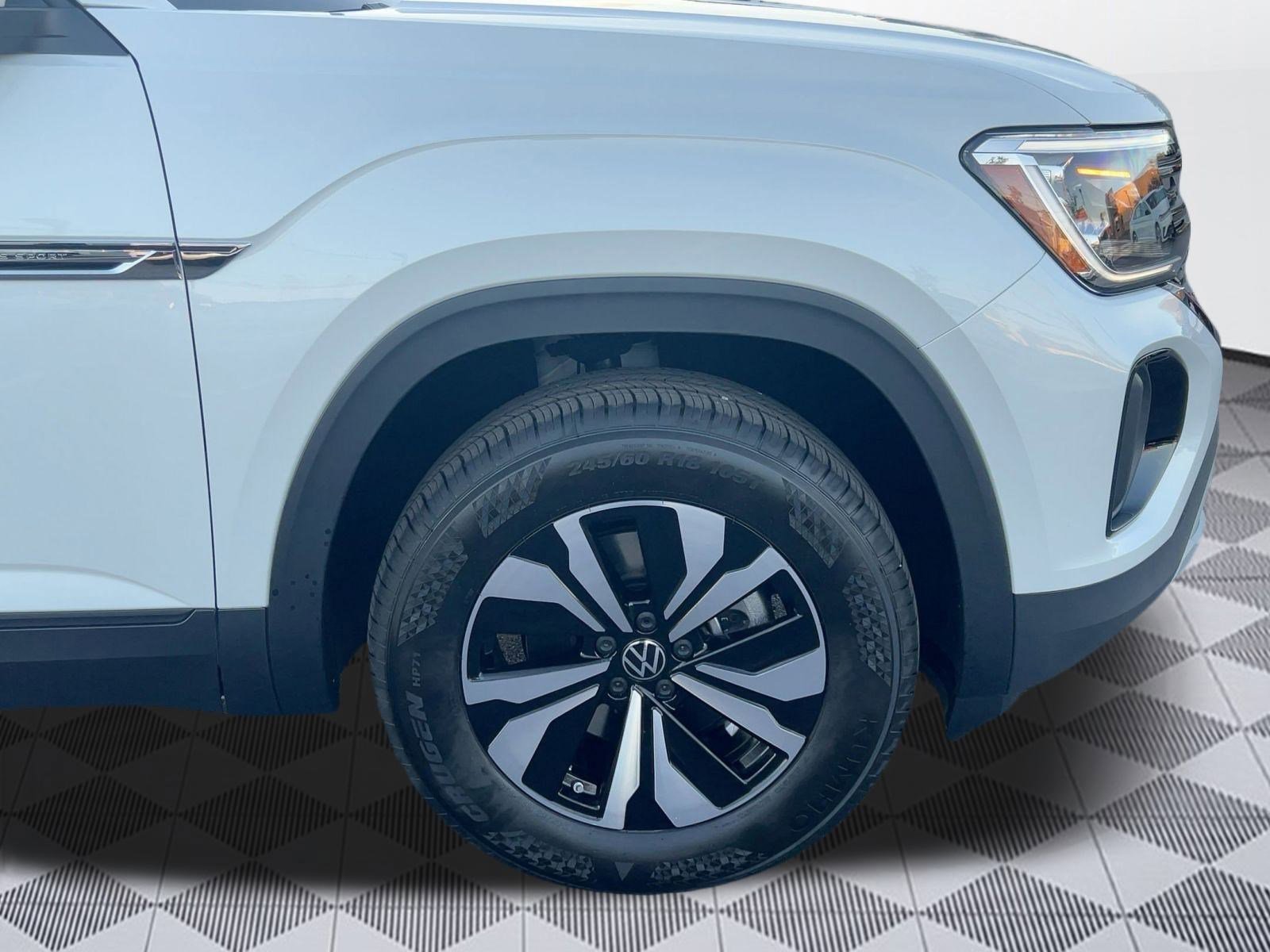 New 2026 Volkswagen Atlas Cross Sport SE image 11